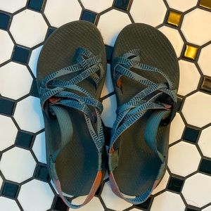 Like new women’s Chacos